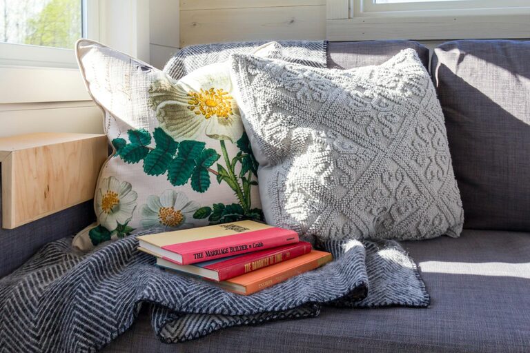 Tips for Creating a Cozy Reading Nook in Your Home